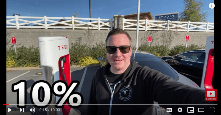 Quelles DIFFÉRENCES entre les SUPERCHARGEURS Tesla V3 250kW et V2